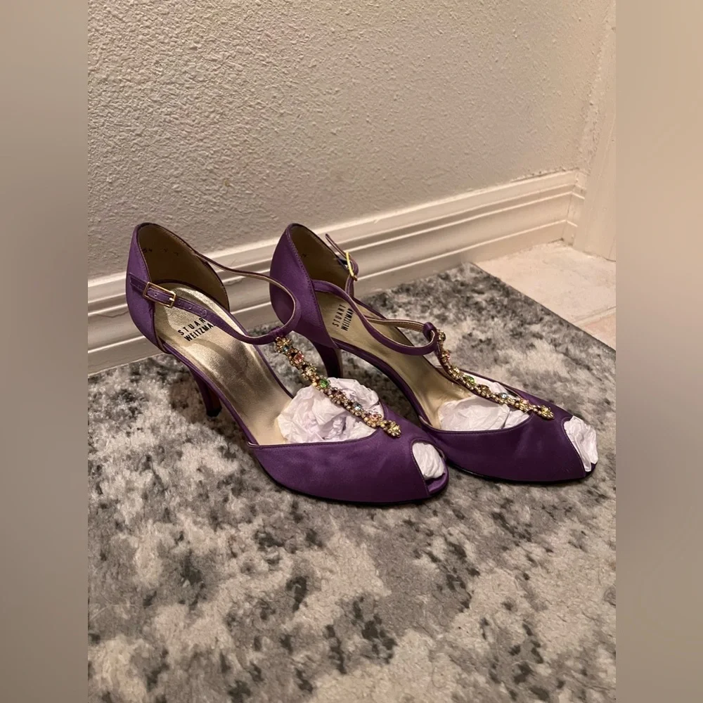 Stuart Weitzman Plum Satin Fabulosity Pumps. Size 8 - Picture 10 of 14